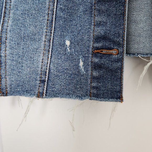 Cropped Denim Trucker Jacket - SMALL - DESIGN LAB - Picture 3 of 10